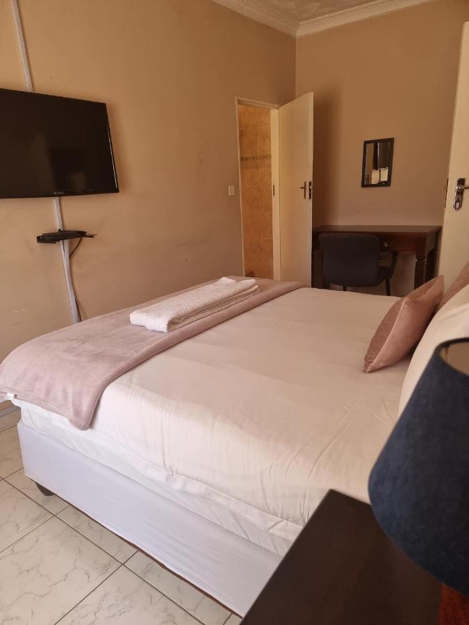 Palm Villa Harare Exterior foto
