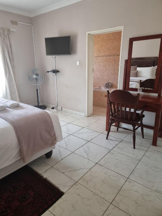 Palm Villa Harare Exterior foto